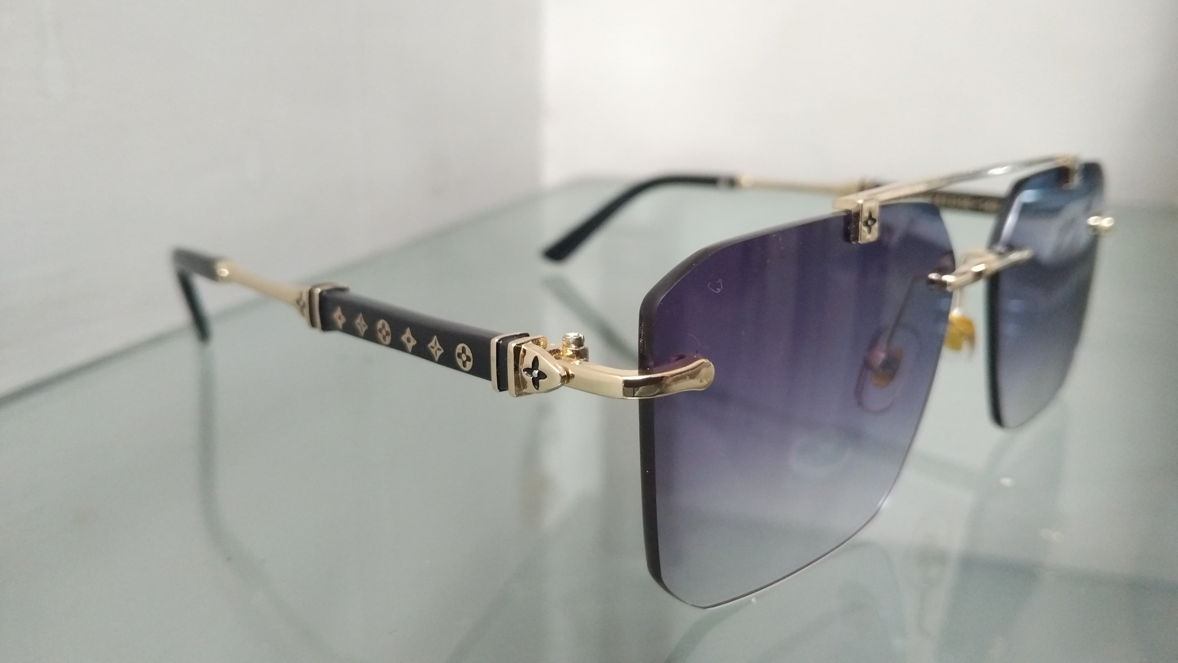 Rimless Square Sunglasses with Gradient Purple Lenses – Luxury Designer UV Protection Shades