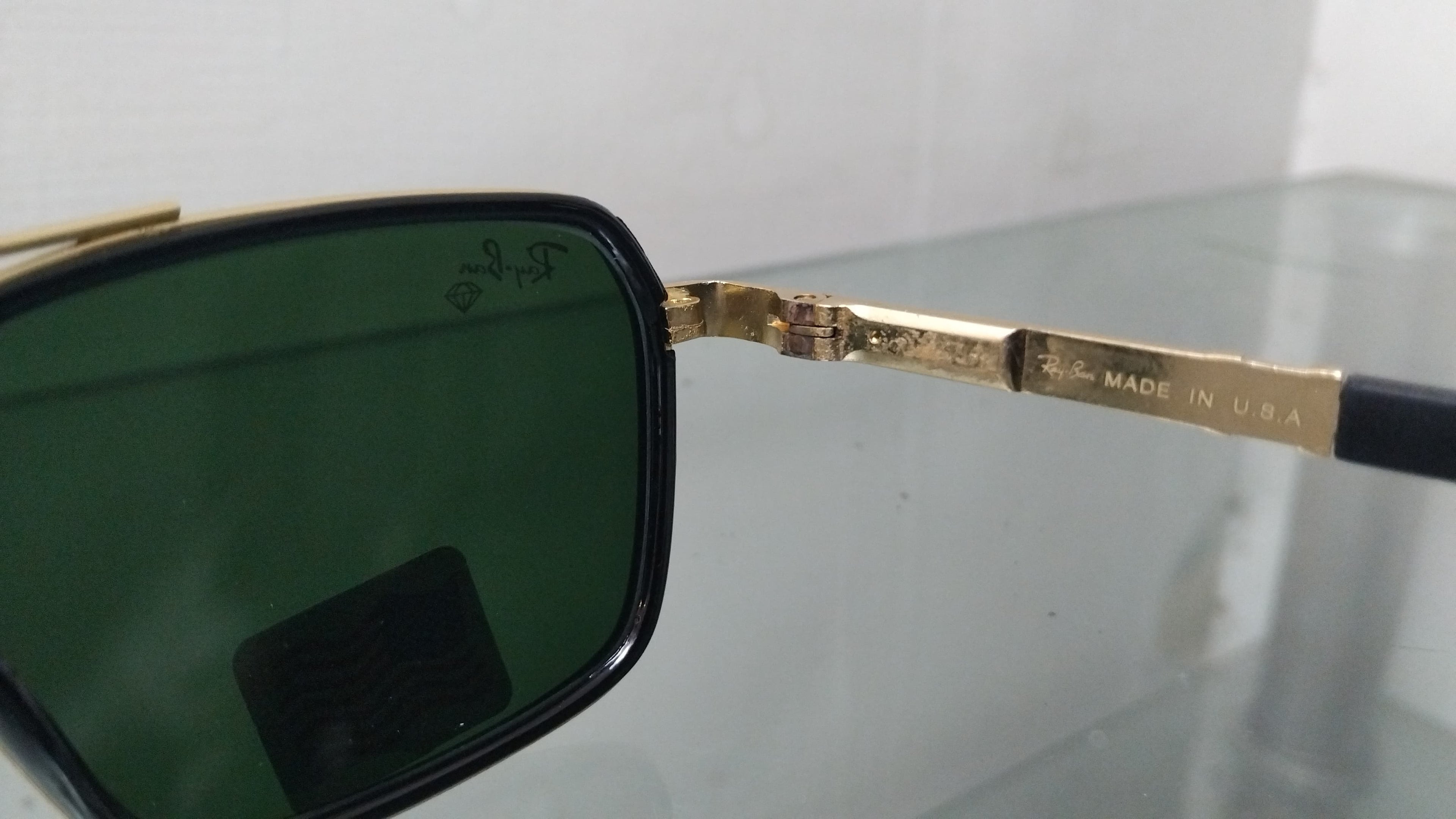 Square Sunglasses with Gold Metal Frame – Green Lenses UV Protection Unisex Designer Shades