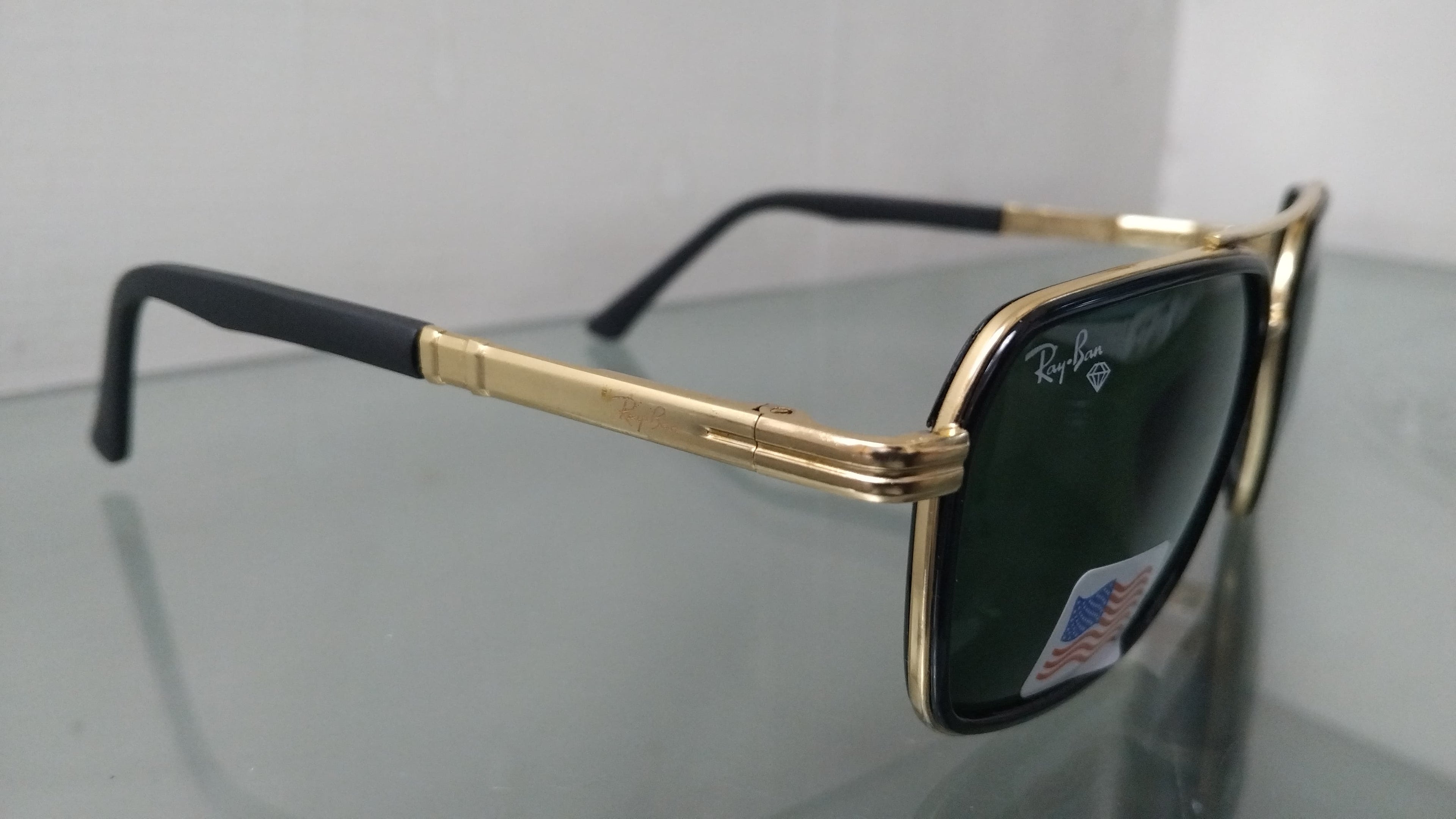 Square Sunglasses with Gold Metal Frame – Green Lenses UV Protection Unisex Designer Shades