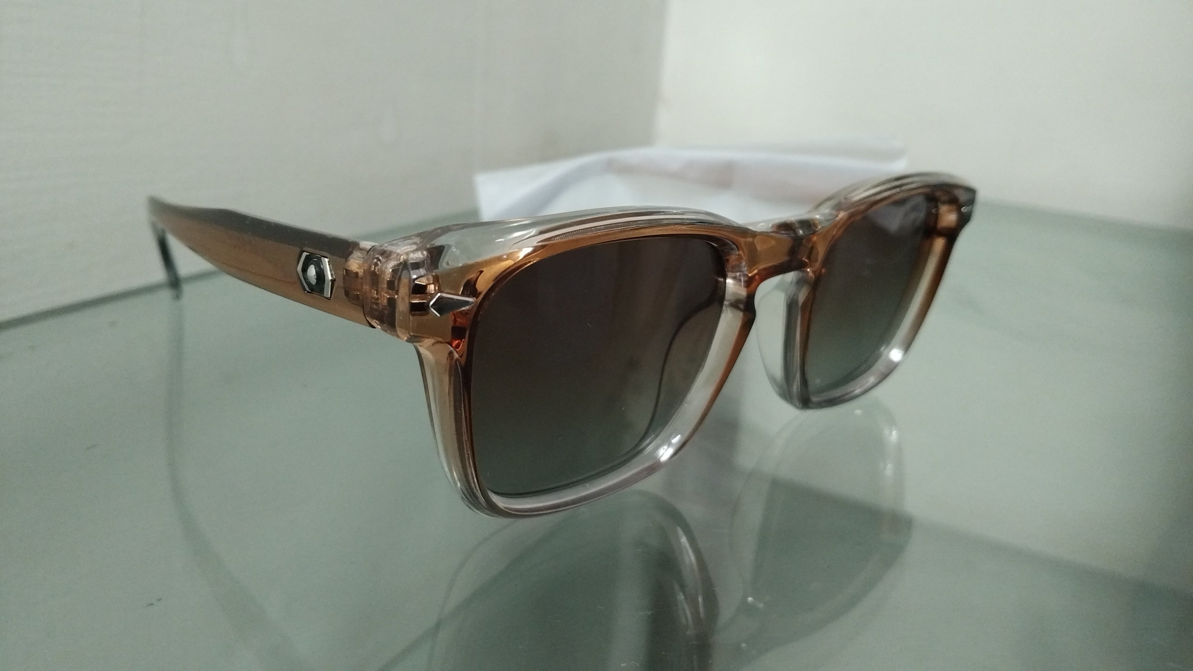 Classic Transparent Brown Square Sunglasses for Men & Women – UV Protection, Stylish Everyday Eyewear