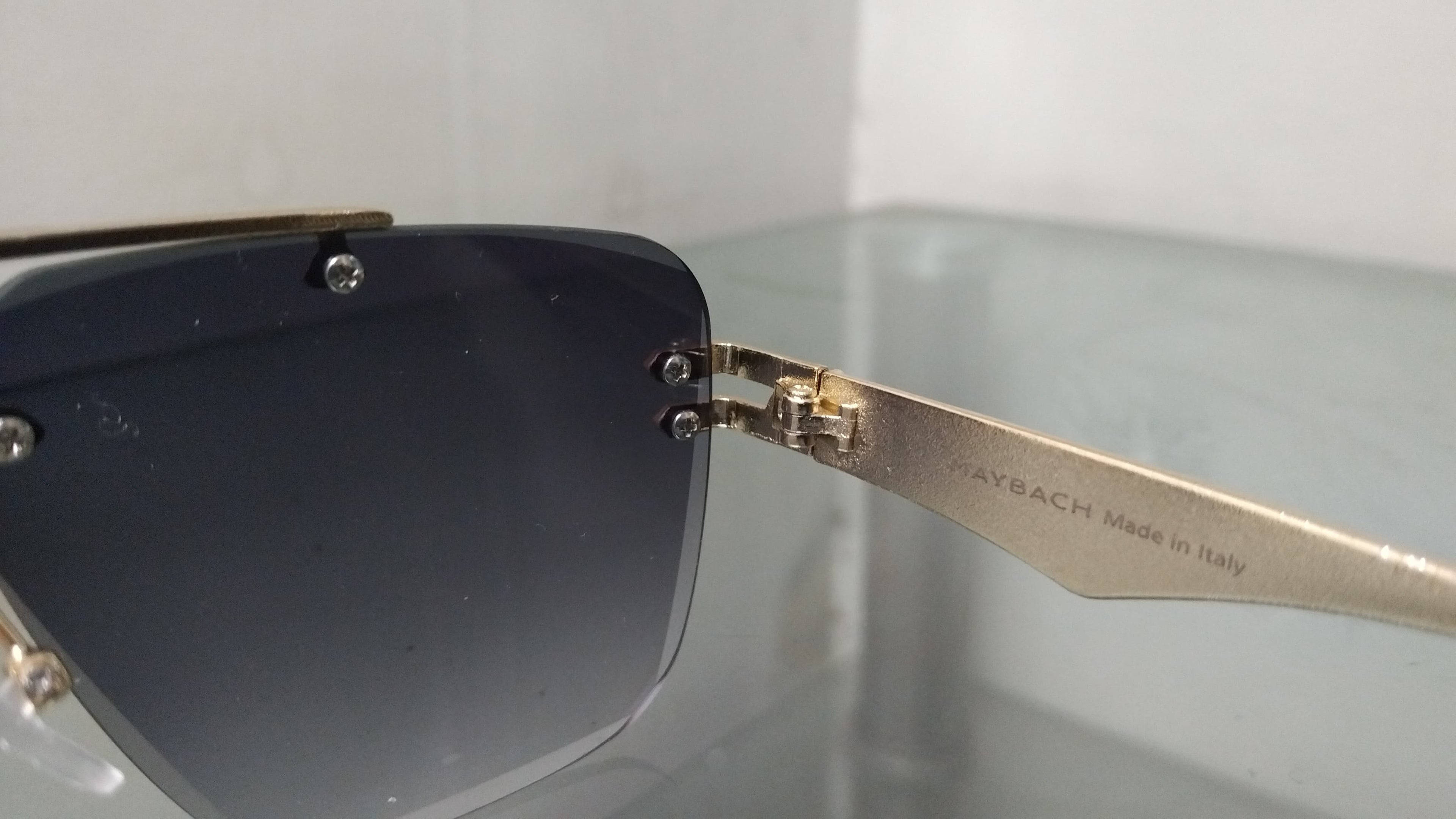 Rimless Square Sunglasses – Luxury Gold Metal Frame Designer Shades with Dark Lenses