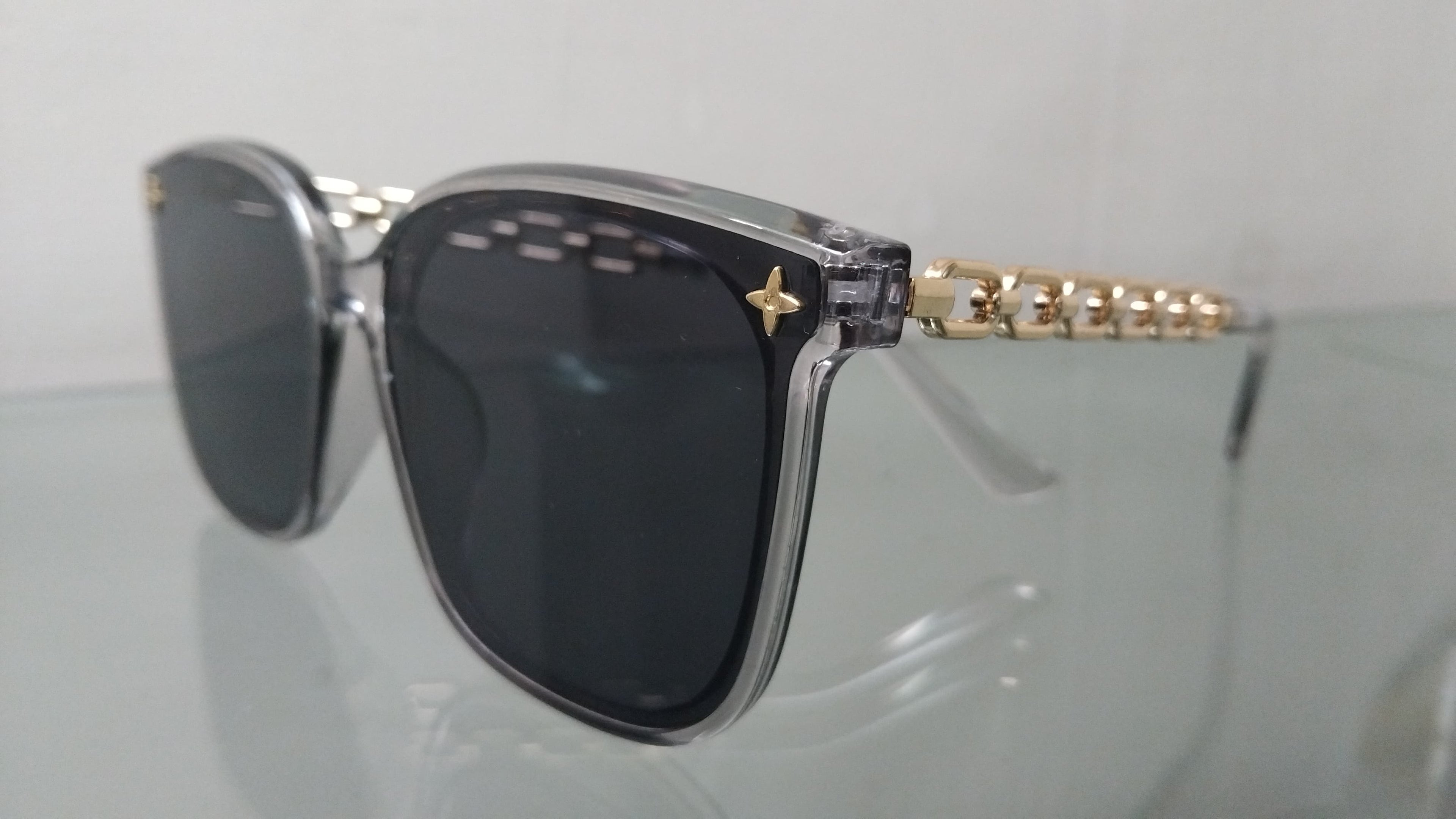 Square Sunglasses – Transparent Grey Frame with Gold Chain Temples Designer Luxury Shades