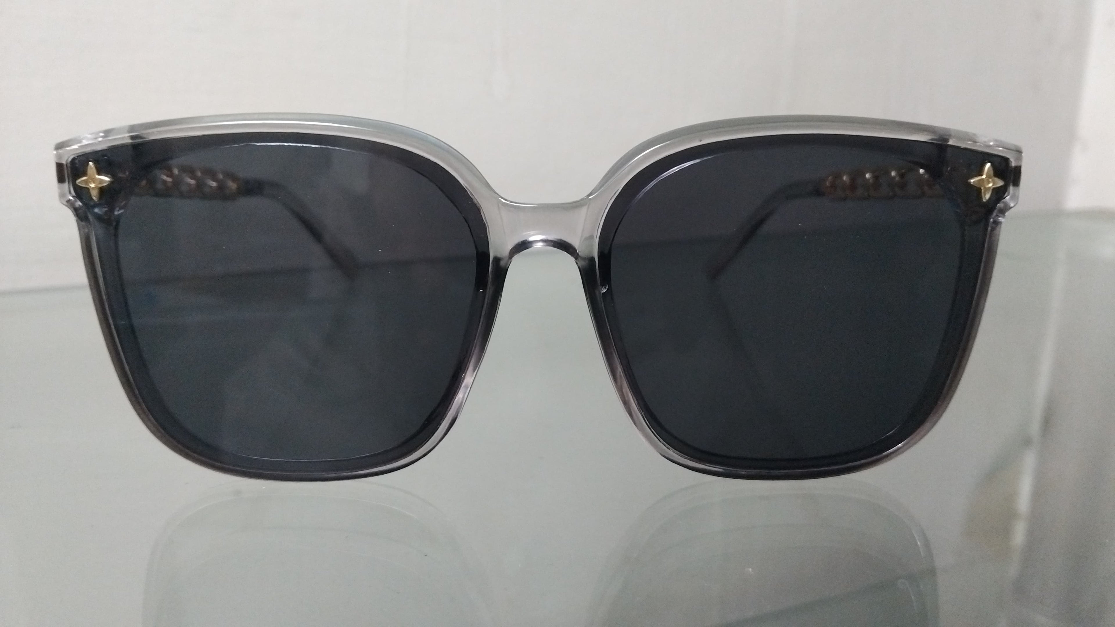 Square Sunglasses – Transparent Grey Frame with Gold Chain Temples Designer Luxury Shades