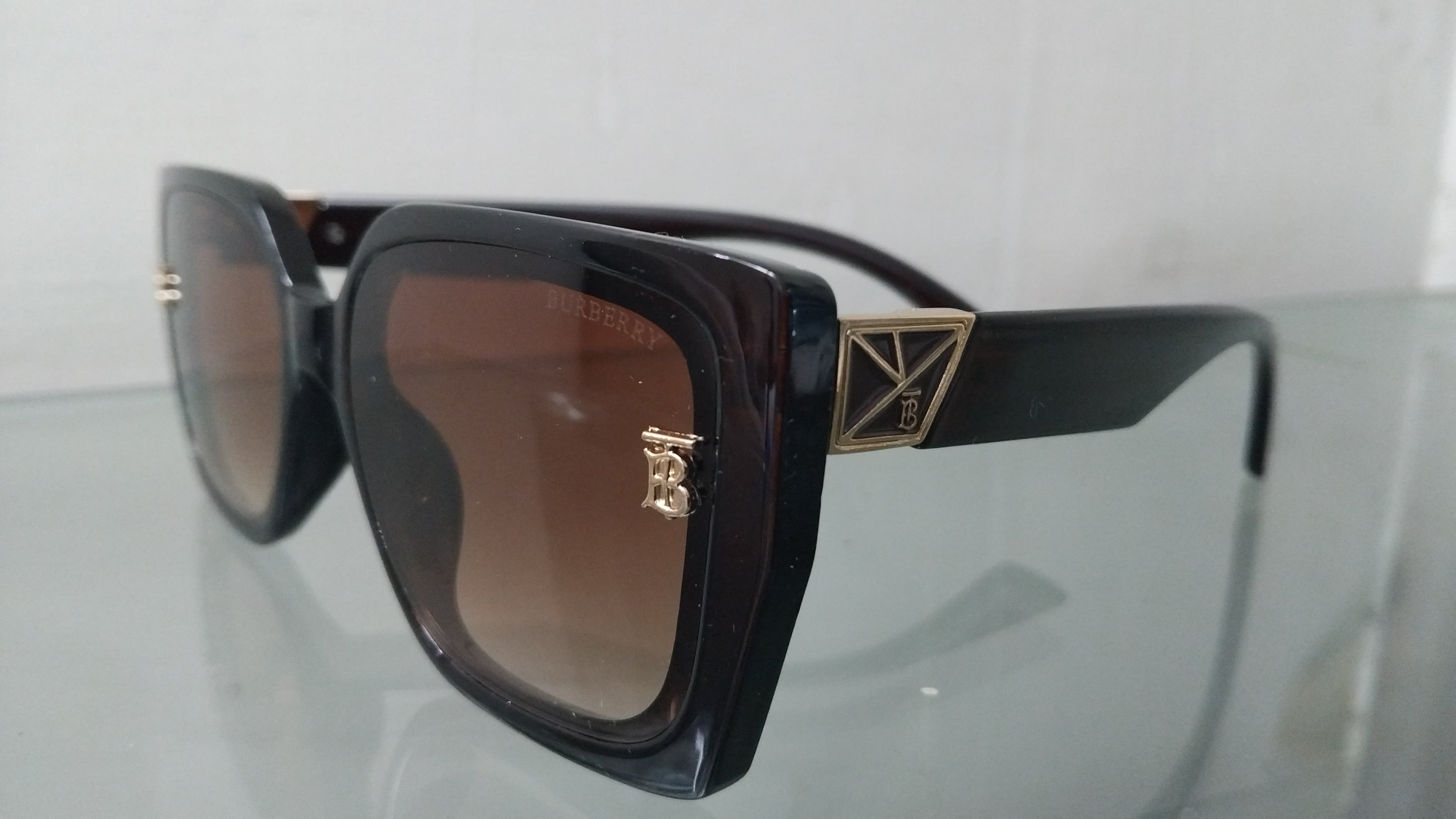 Square Sunglasses – Black Acetate Frame with Brown Gradient Lenses Luxury Designer Shades