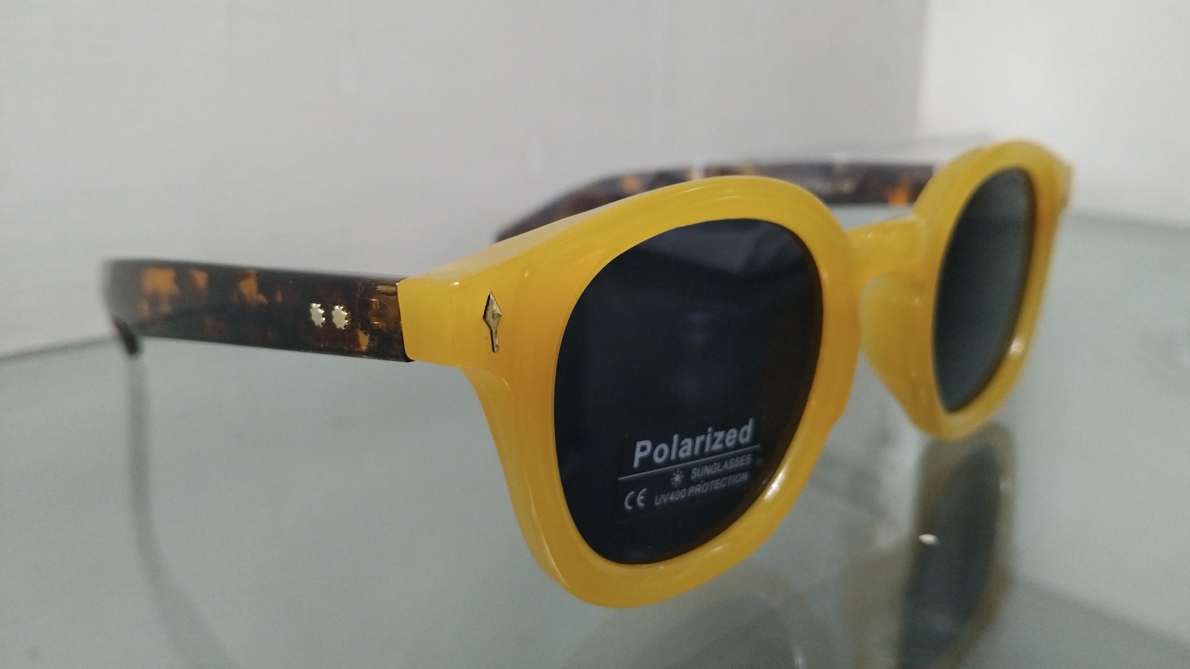 Round Sunglasses – Yellow Acetate Frame with Dark Lenses Vintage Style Unisex Shades