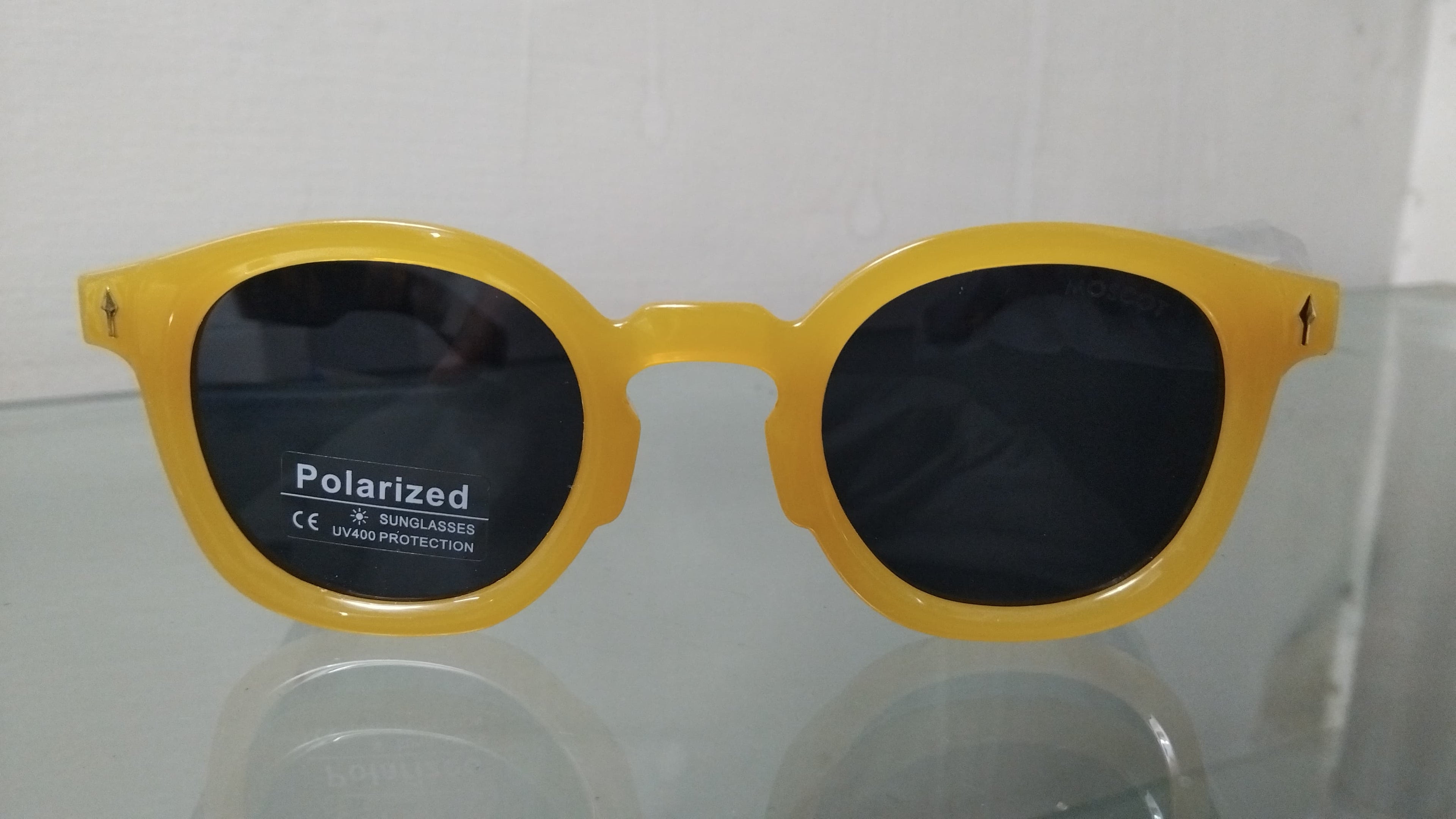 Round Sunglasses – Yellow Acetate Frame with Dark Lenses Vintage Style Unisex Shades