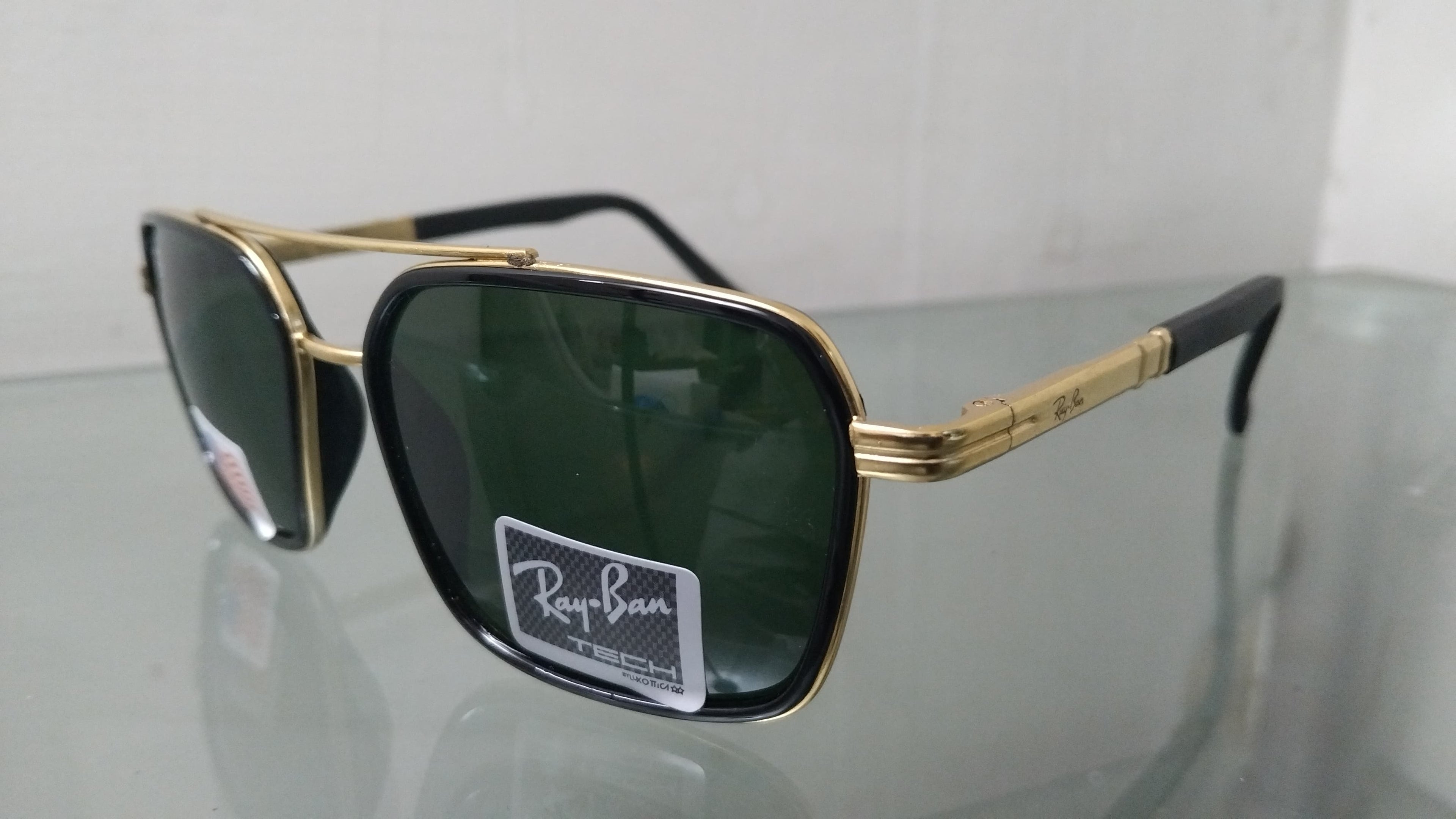 Square Sunglasses with Gold Metal Frame – Green Lenses UV Protection Unisex Designer Shades