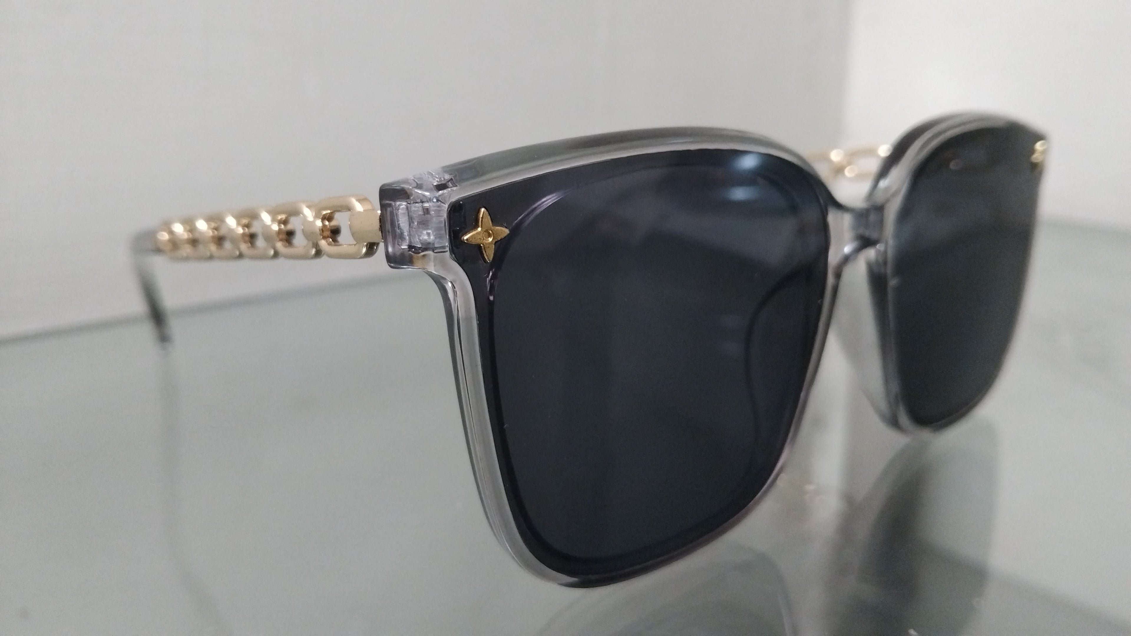 Square Sunglasses – Transparent Grey Frame with Gold Chain Temples Designer Luxury Shades